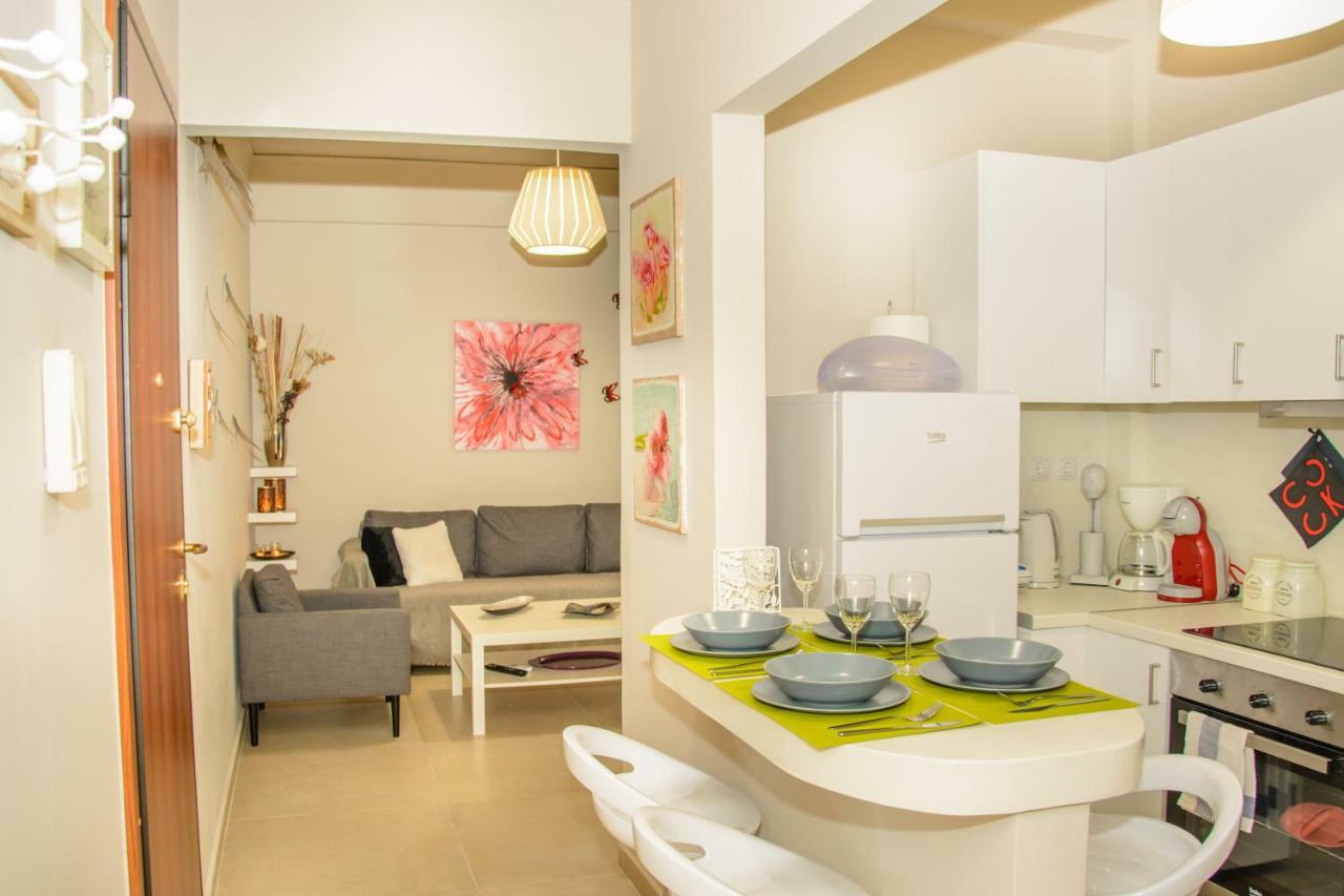 Neighborly Nest - Apartment In The Heart Of Athènes Extérieur photo