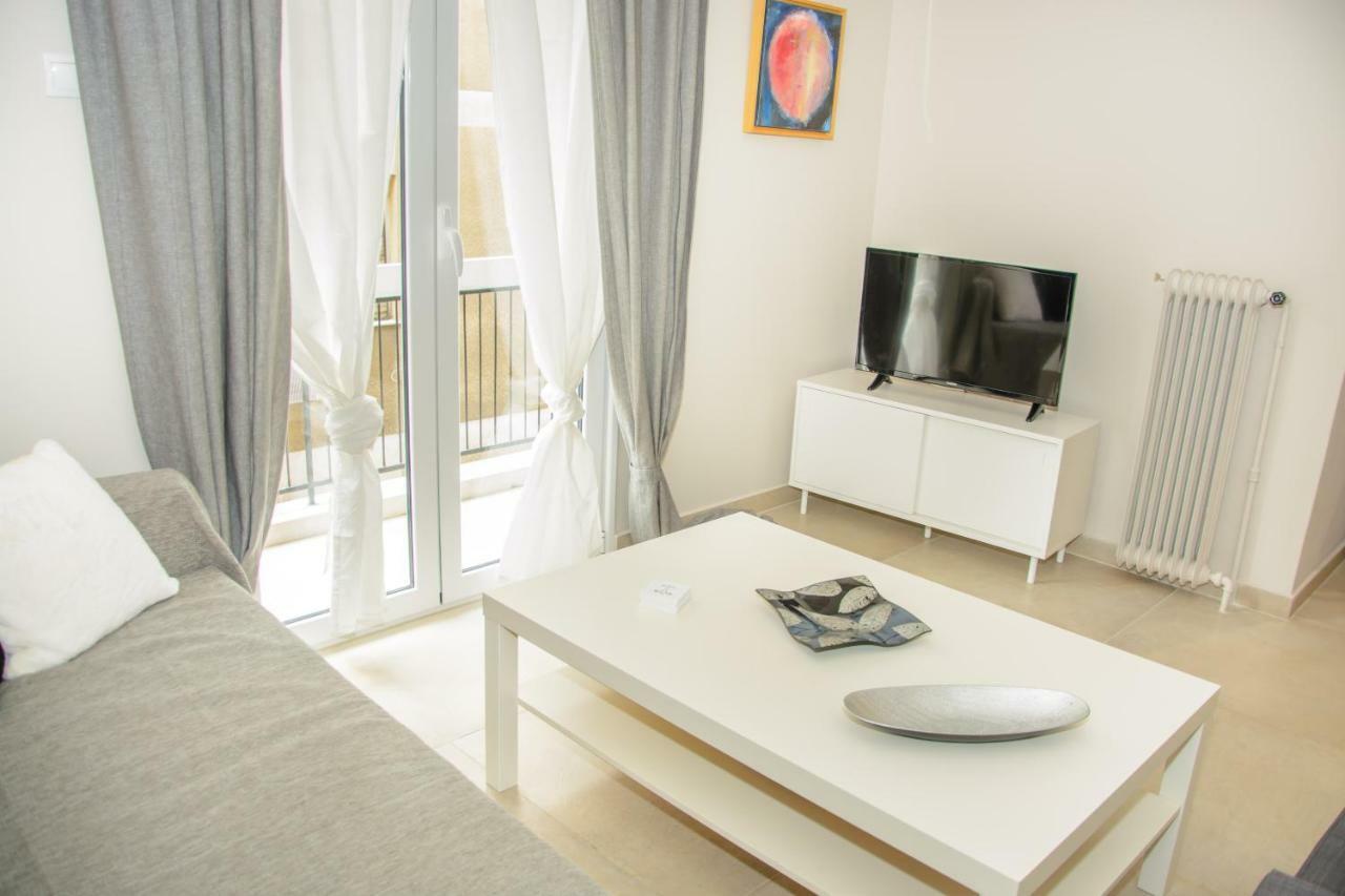 Neighborly Nest - Apartment In The Heart Of Athènes Extérieur photo
