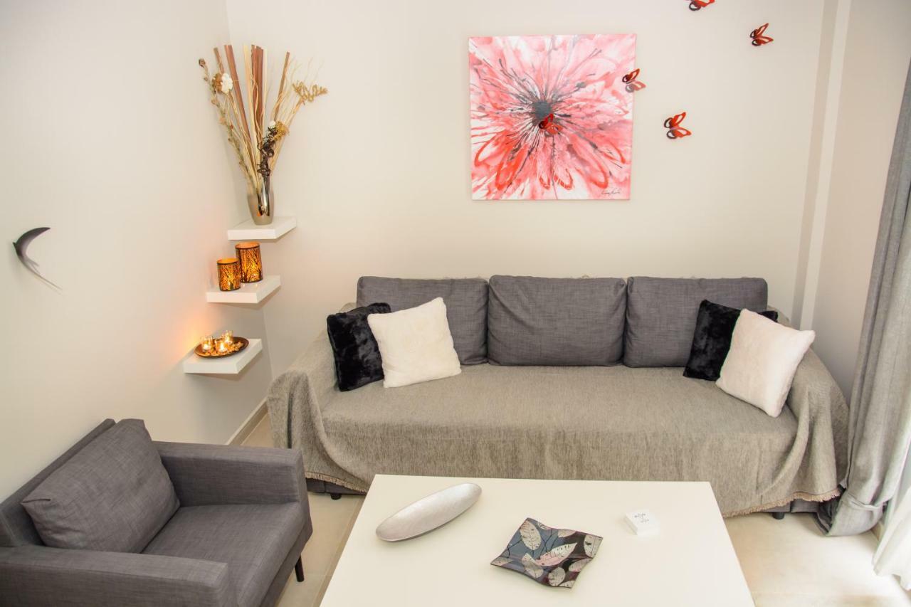 Neighborly Nest - Apartment In The Heart Of Athènes Extérieur photo